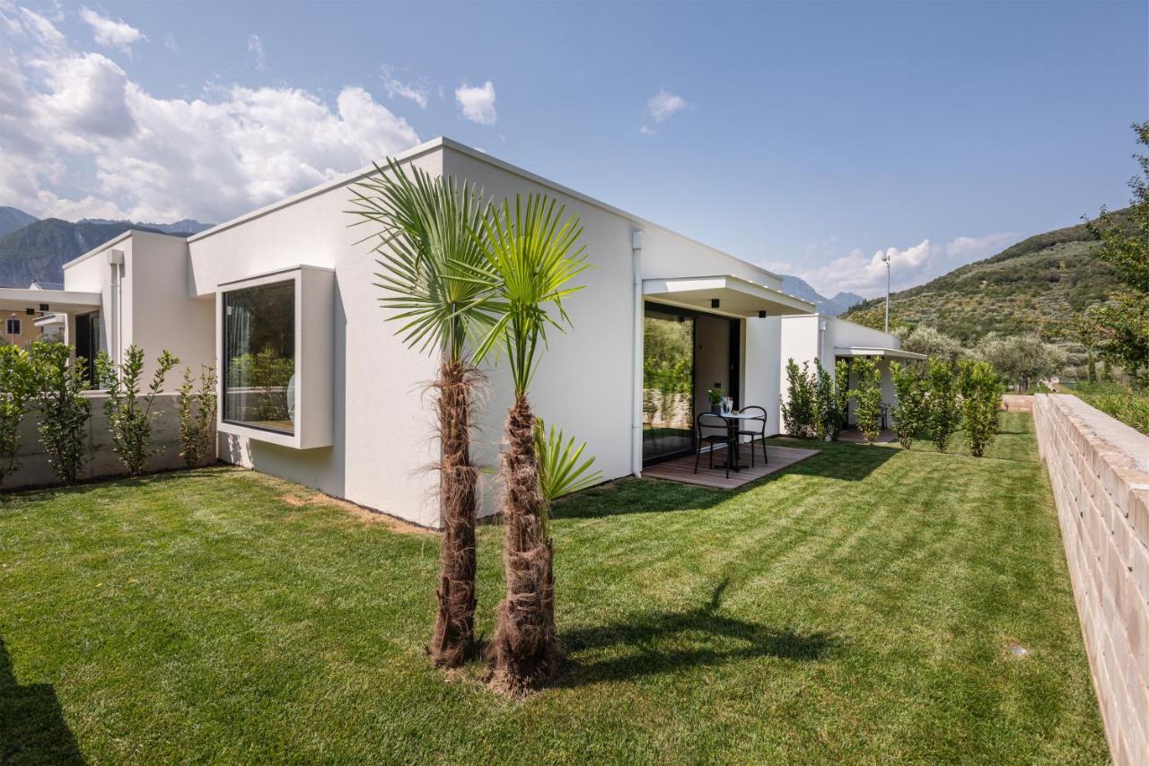 Oleeva Garda Living - Adults Only Bed & Breakfast Riva del Garda Bagian luar foto