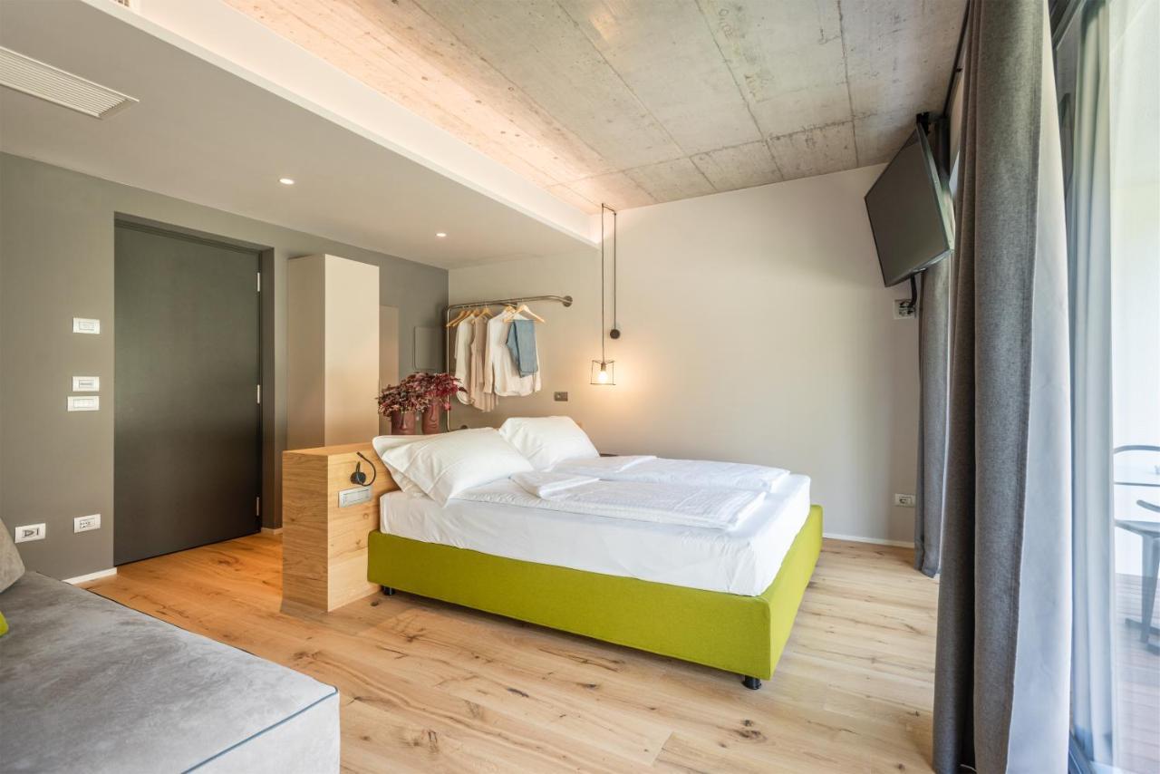 Oleeva Garda Living - Adults Only Bed & Breakfast Riva del Garda Bagian luar foto