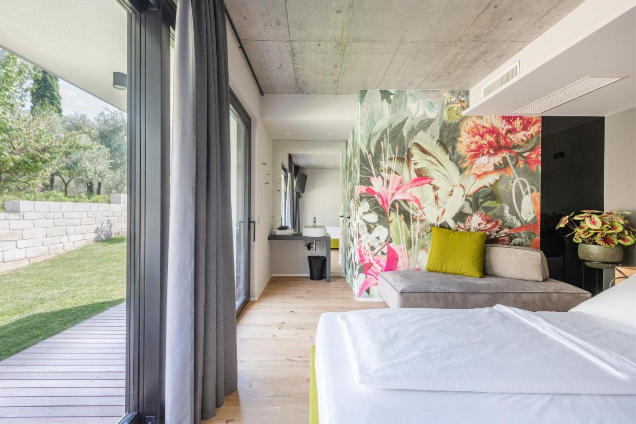 Oleeva Garda Living - Adults Only Bed & Breakfast Riva del Garda Bagian luar foto