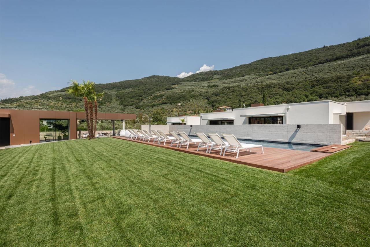Oleeva Garda Living - Adults Only Bed & Breakfast Riva del Garda Bagian luar foto