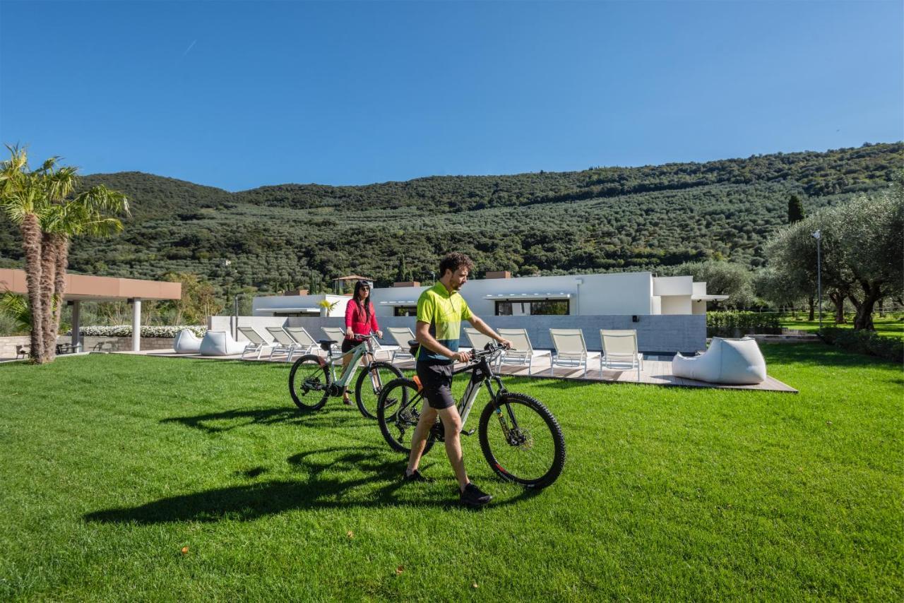 Oleeva Garda Living - Adults Only Bed & Breakfast Riva del Garda Bagian luar foto
