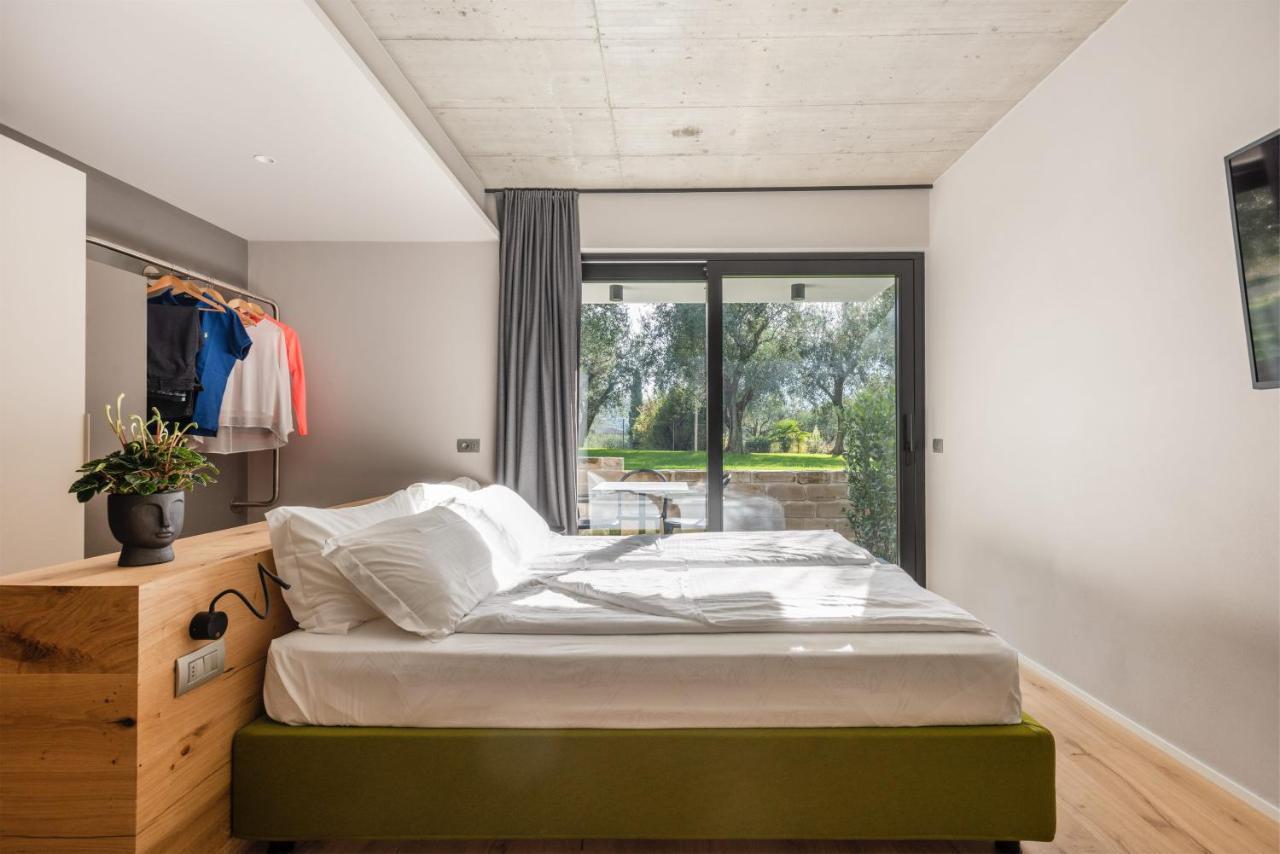 Oleeva Garda Living - Adults Only Bed & Breakfast Riva del Garda Bagian luar foto